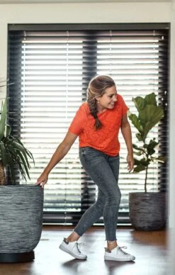 Capi Bloempot Bol Nature Rib NL - D55 X H53cm - Antraciet -Planten Winkel pot bol rib nl 54x52 antraciet bloempot 6 11