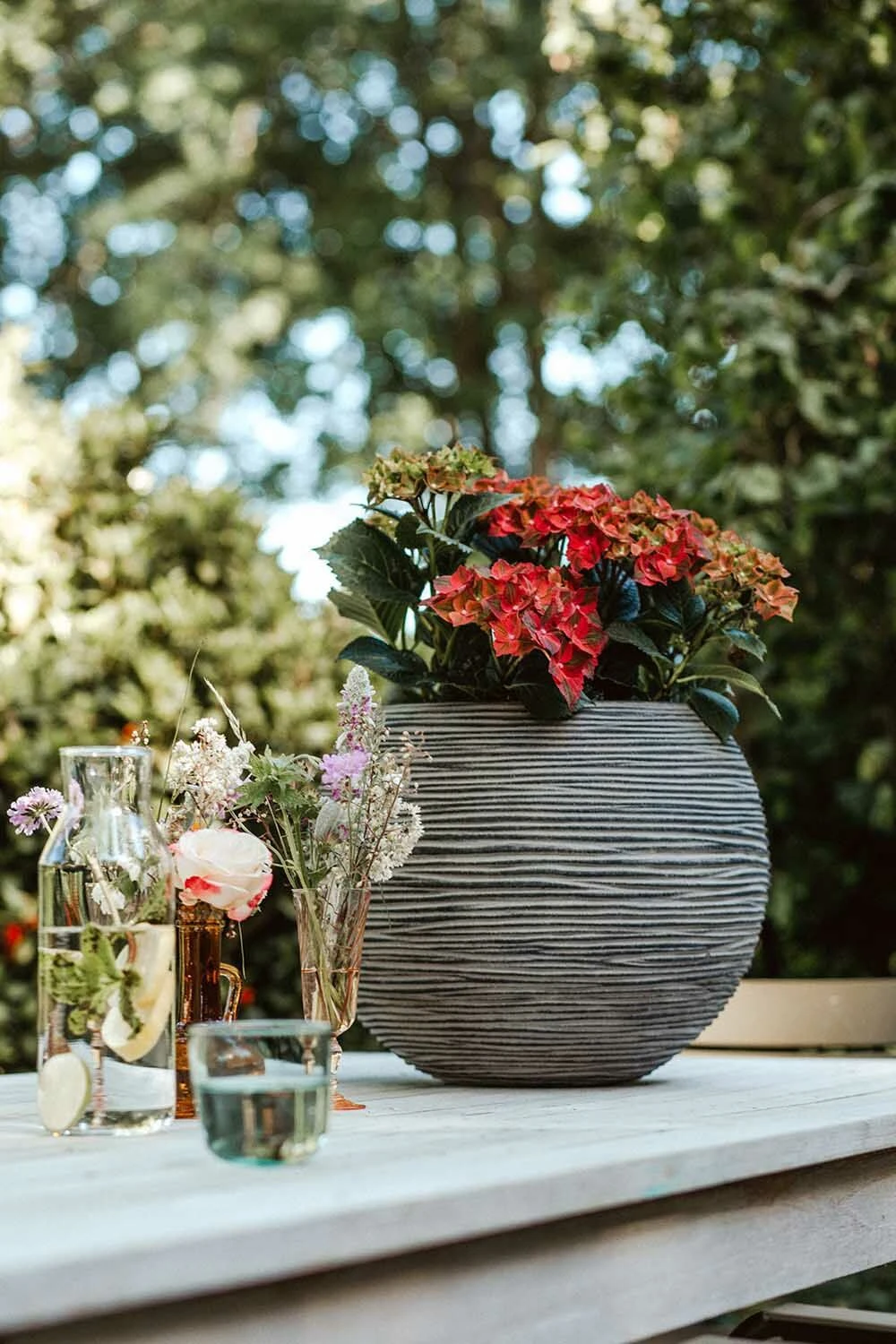 Capi Bloempot Hoog Nature Rib NL - D40 X H32cm - Antraciet 4 Capi Bloempot Hoog Nature Rib NL - D40 X H32cm - Antraciet - Afbeelding 2