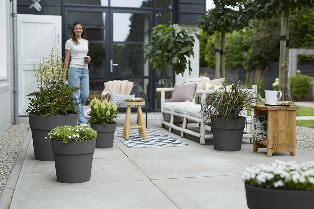 Bloempot Elho Vibia Straight Rond 30cm - Antraciet 4 Bloempot Elho Vibia Straight Rond 30cm - Antraciet - Afbeelding 2